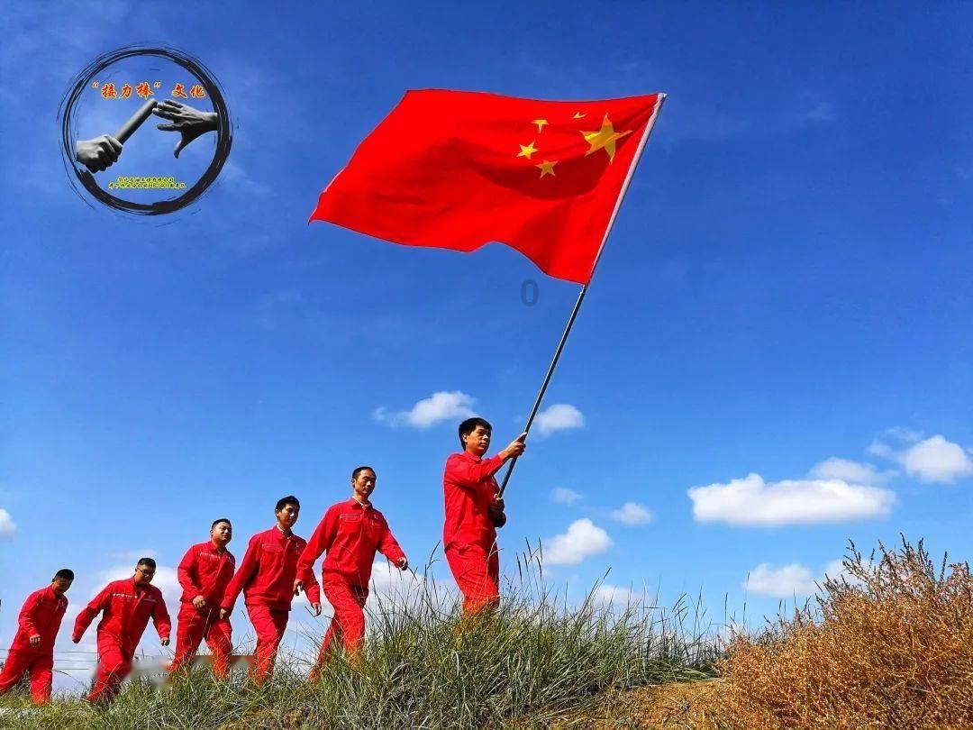 求这个电脑桌面的壁纸，或者说她叫什么？游戏画面